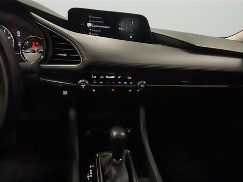 Used 2024 MAZDA MAZDA3 s FWD image 17