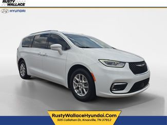 Used 2021 Chrysler Pacifica Touring-L FWD video 1