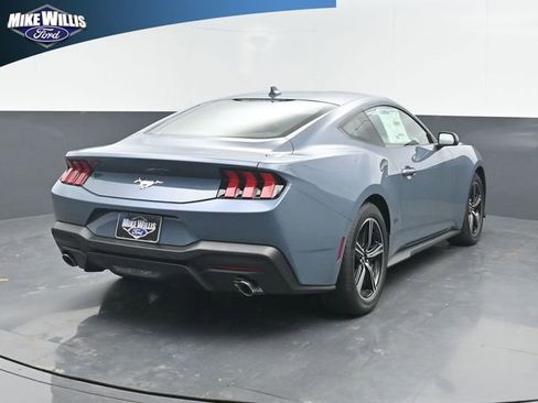 Used 2025 Ford Mustang Coupe image 7