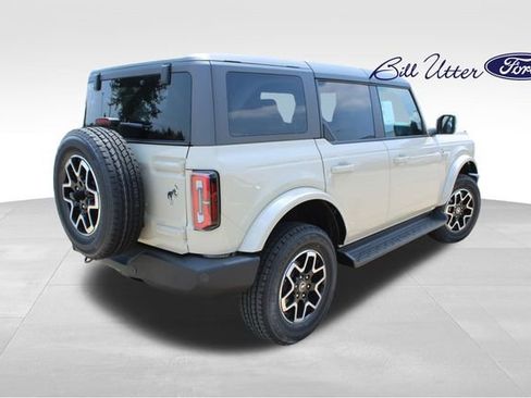 New 2025 Ford Bronco Outer Banks image 3
