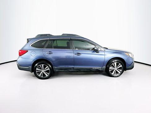 Used 2018 Subaru Outback 3.6R Limited AWD/4WD image 10