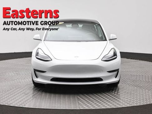 Used 2019 Tesla Model 3 Standard Range RWD image 2