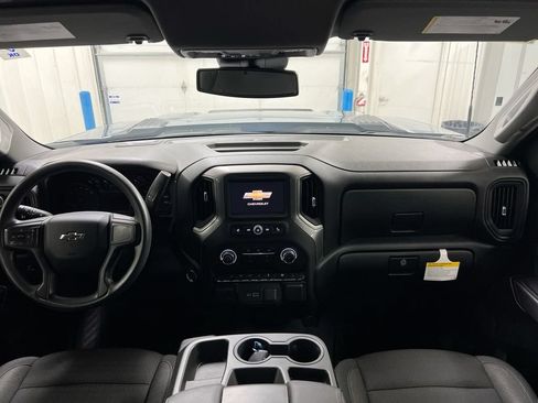 Used 2025 Chevrolet Silverado 2500 Custom w/ Custom Value Package AWD/4WD image 10