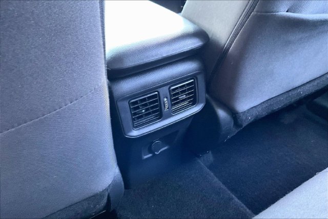 Used 2024 Toyota RAV4 LE AWD/4WD image 10