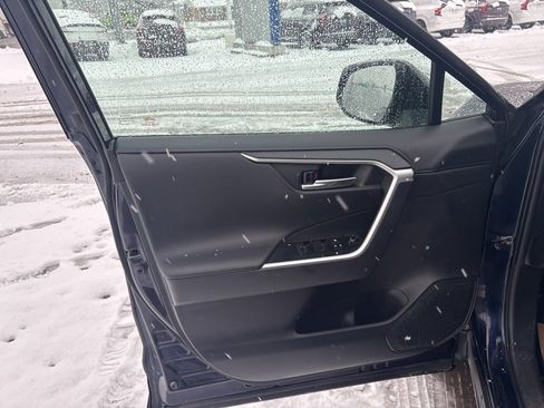 Used 2021 Toyota RAV4 XSE image 17