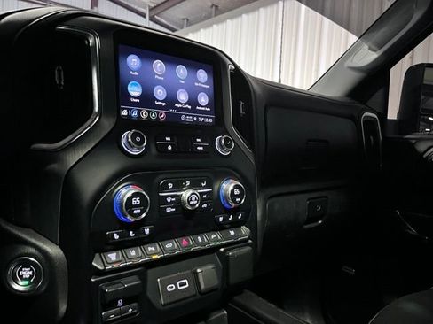 Used 2023 GMC Sierra 3500 Denali AWD/4WD image 21