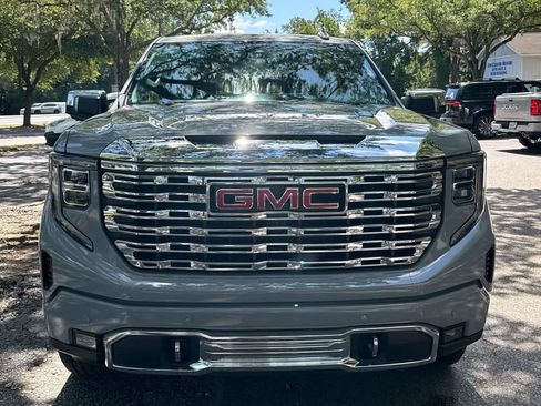Used 2025 GMC Sierra 1500 Denali w/ Denali Reserve Package AWD/4WD image 8