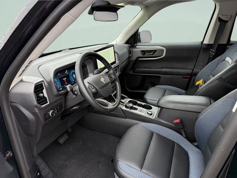 Used 2025 Ford Bronco Sport Outer Banks w/ Outer Banks Tech Package+ AWD/4WD image 4