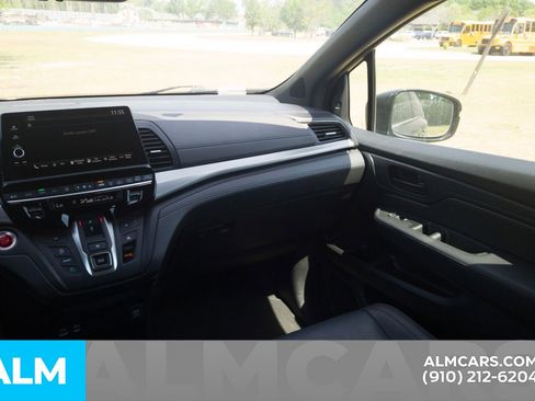 Used 2025 Honda Odyssey Sport-L image 20