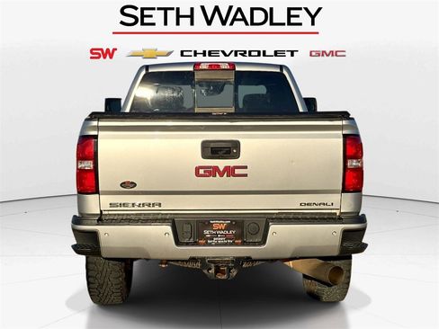 Used 2017 GMC Sierra 2500 Denali w/ Duramax Plus Package image 7