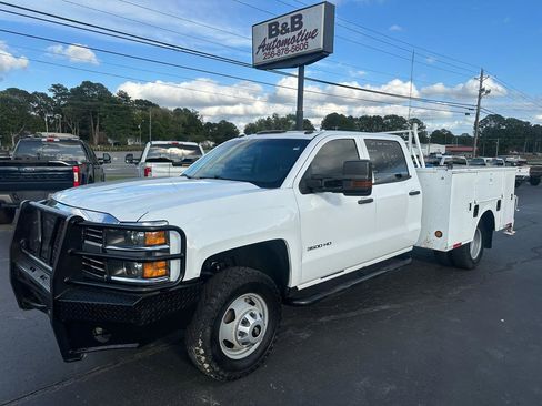 Used 2018 Chevrolet Silverado 3500 W/T w/ WT Convenience Package AWD/4WD image 1