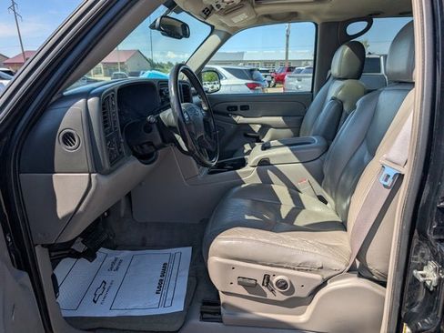 Used 2005 Chevrolet Tahoe Z71 w/ Preferred Equipment Group AWD/4WD image 11
