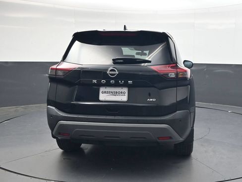 Used 2023 Nissan Rogue S AWD/4WD image 5