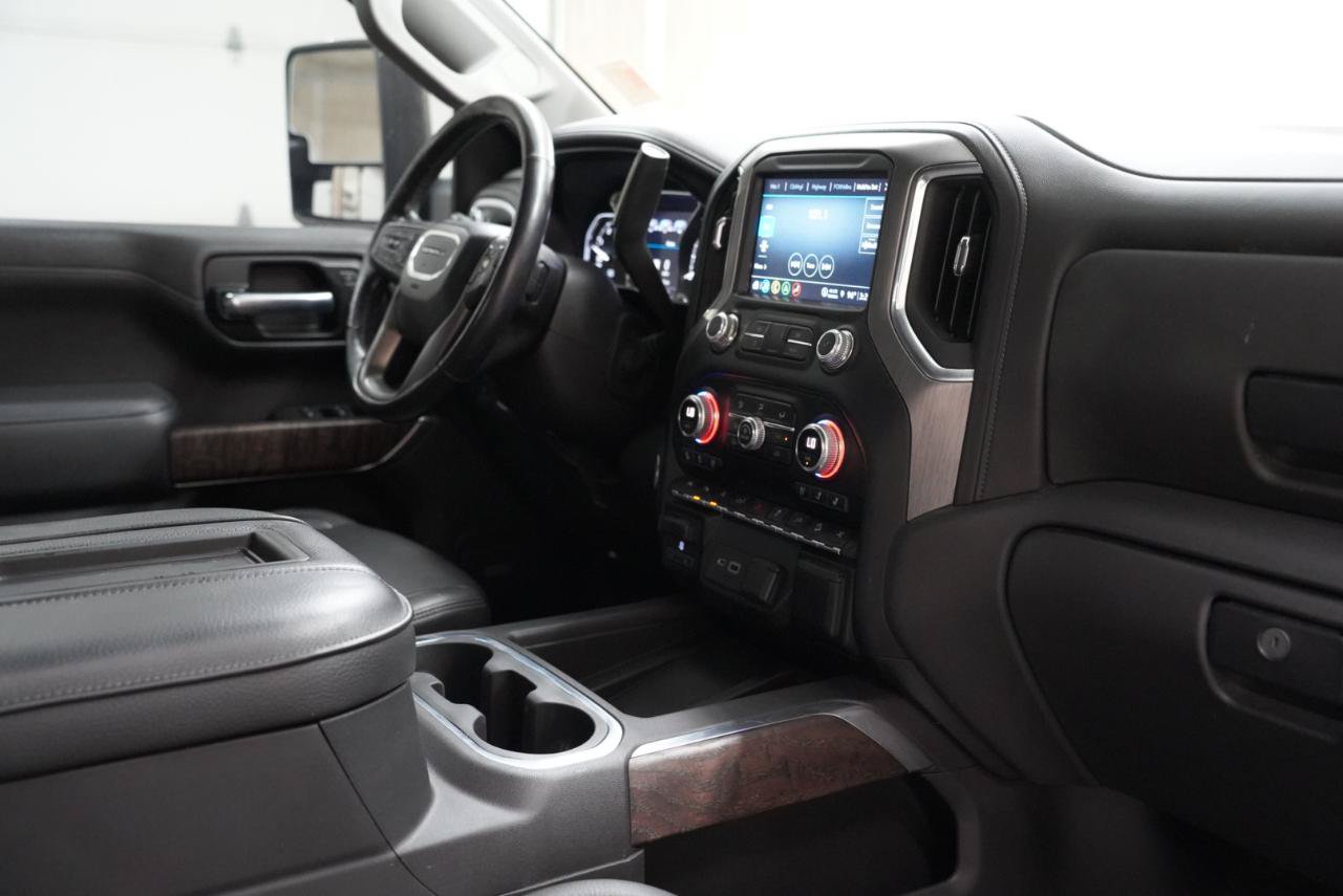 Used 2021 GMC Sierra 1500 Denali w/ Denali Ultimate Package AWD/4WD image 12