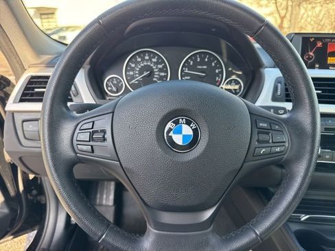 Used 2017 BMW 320i xDrive Sedan image 14