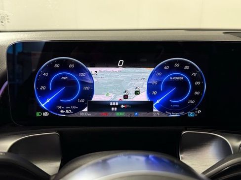 Used 2024 Mercedes-Benz EQB 250+ image 25