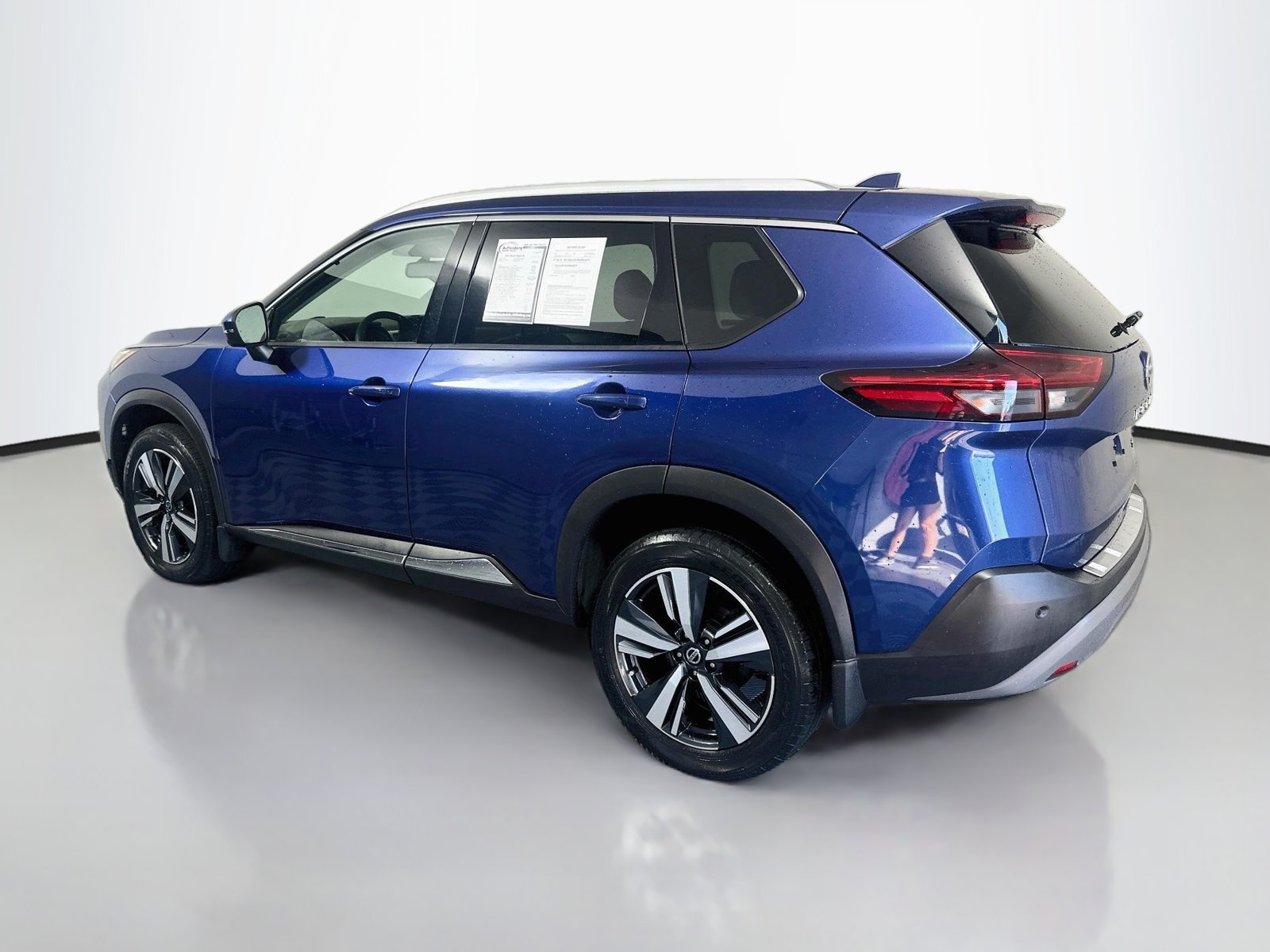 Used 2021 Nissan Rogue SL w/ Premium Package FWD image 5