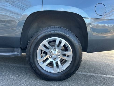 Used 2020 Chevrolet Tahoe LT w/ Luxury Package image 32