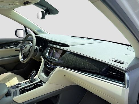Used 2021 Cadillac XT6 Premium Luxury FWD image 15