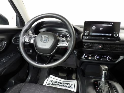 Used 2025 Honda HR-V LX image 11
