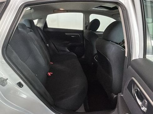 Used 2015 Nissan Altima 2.5 SV w/ Convenience Package FWD image 29
