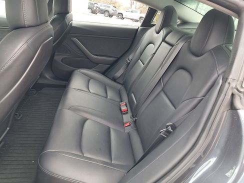 Used 2018 Tesla Model 3 Performance image 15