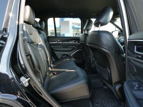 Used 2022 Jeep Grand Cherokee Trailhawk w/ Advanced Protech Group II image 17