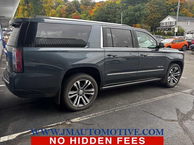 Used 2020 GMC Yukon XL Denali w/ Denali Premium Package AWD/4WD image 3