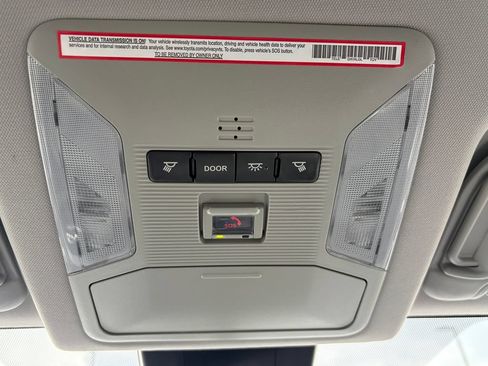 Used 2021 Toyota RAV4 XLE FWD image 25
