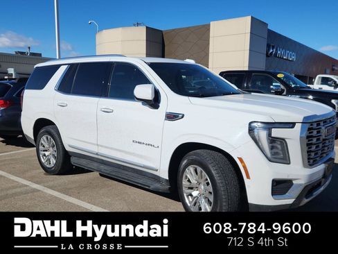 Used 2025 GMC Yukon Denali image 1