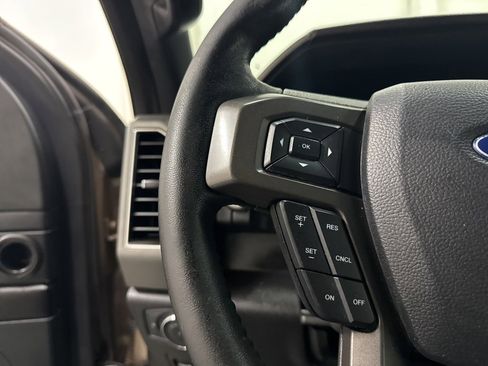 Used 2020 Ford Expedition XLT w/ FX4 Off-Road Package image 42