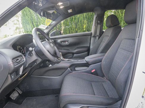 Used 2026 Honda HR-V Sport image 7