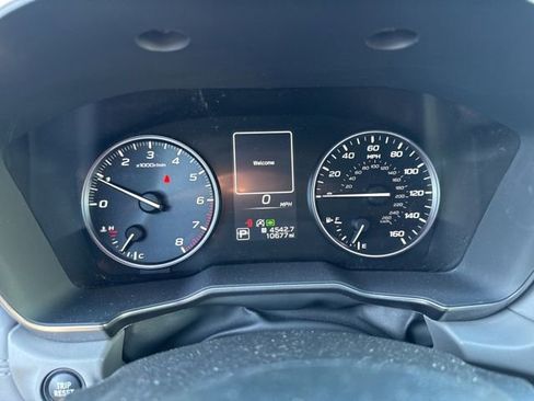 Certified 2025 Subaru Outback Limited image 9