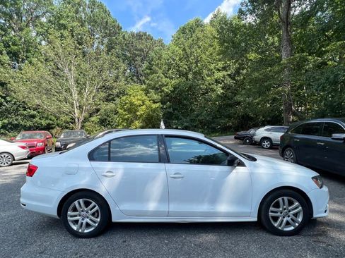 Used 2015 Volkswagen Jetta S image 6