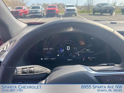 Used 2025 Chevrolet Equinox LT image 12