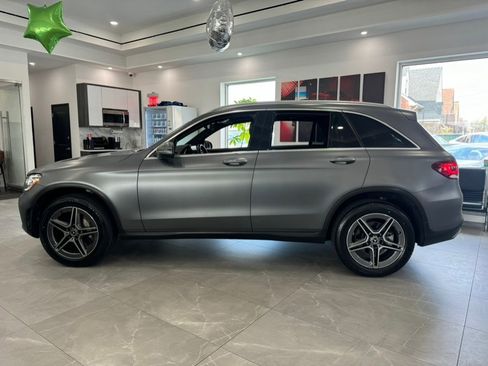 Used 2022 Mercedes-Benz GLC 300 4MATIC image 4