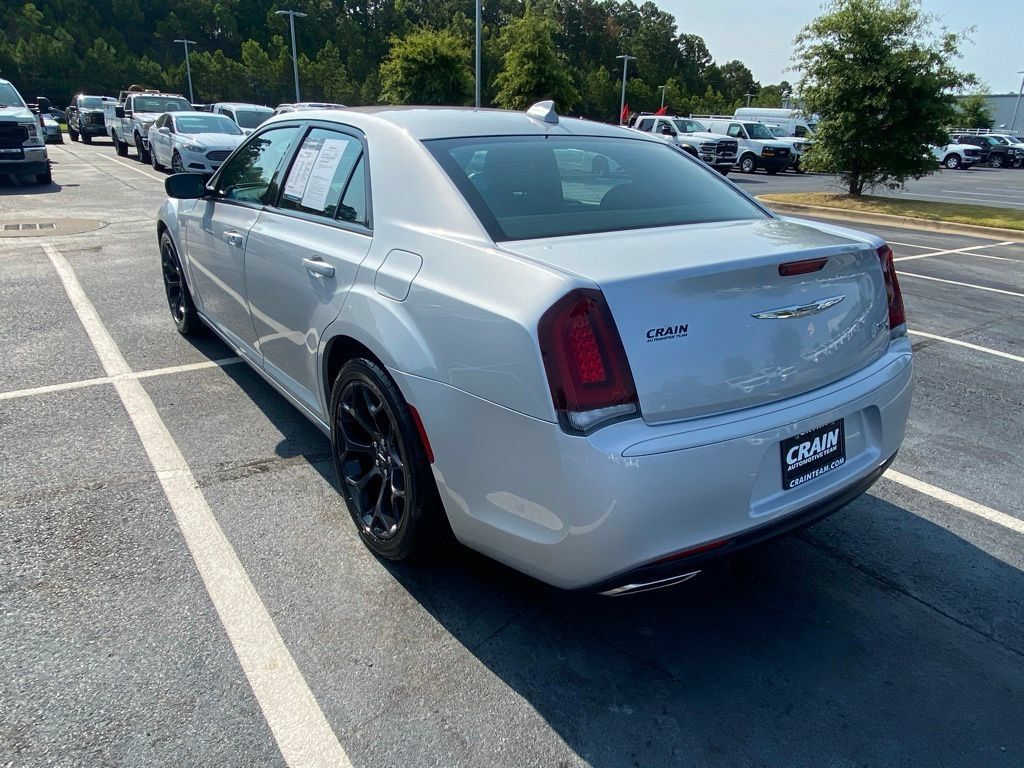 Used 2020 Chrysler 300 S RWD image 5