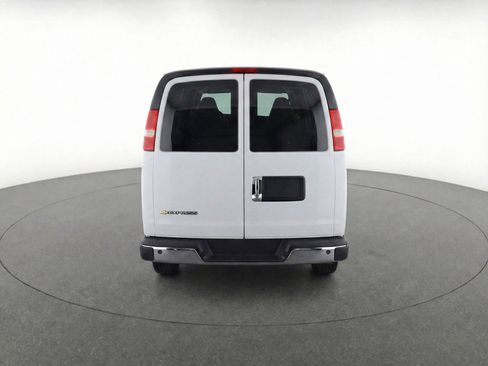 Used 2025 Chevrolet Express 3500 LT w/ LT Preferred Equipment Group image 7