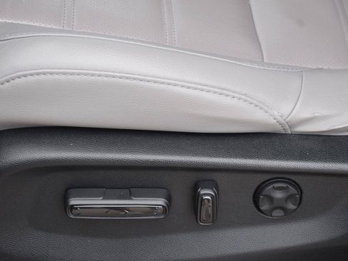 Used 2020 Honda CR-V EX-L image 19