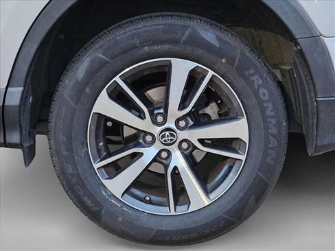 Used 2018 Toyota RAV4 XLE image 24