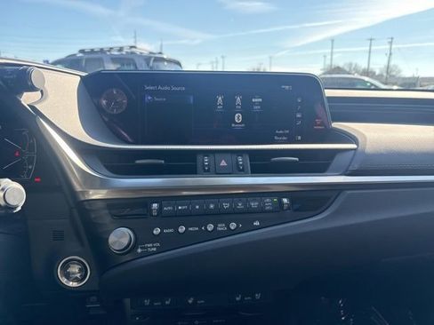 Used 2021 Lexus ES 250 w/ Premium Package image 17