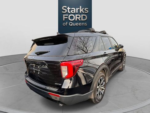 Certified 2022 Ford Explorer ST-Line image 2