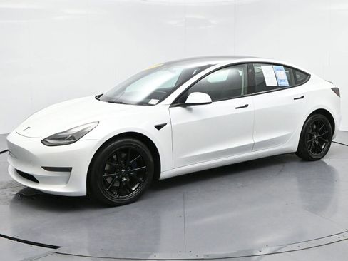 Used 2022 Tesla Model 3 Long Range image 3