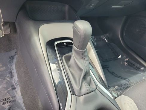 Used 2024 Toyota Corolla LE FWD image 21