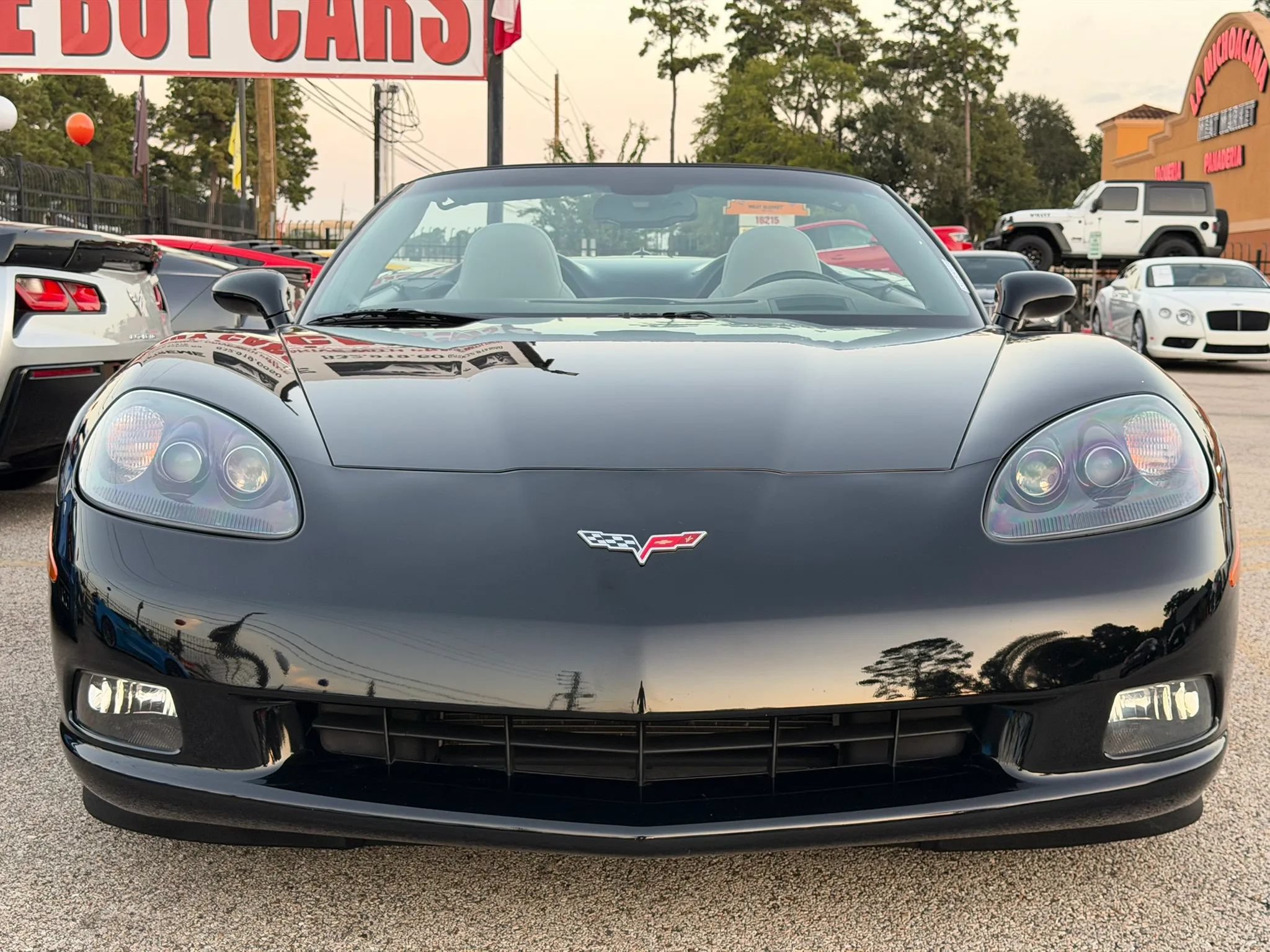 Used 2005 Chevrolet Corvette Convertible w/ Preferred Equipment Group RWD image 4