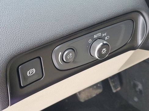 Used 2018 Buick Enclave Essence w/ Trailering Package image 11