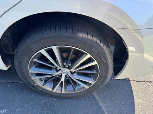 Used 2017 Toyota Corolla LE w/ LE Premium Package FWD image 5