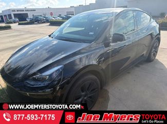 Used 2025 Tesla Model Y Long Range RWD video 1
