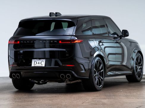Used 2024 Land Rover Range Rover Sport AWD/4WD image 8