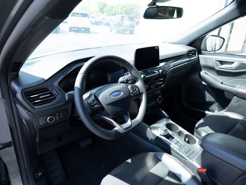 Used 2025 Ford Escape ST-Line AWD/4WD image 18